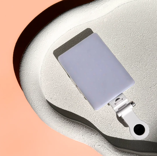 BELLA BEAUTY PRO - Phone Clip On LED Light